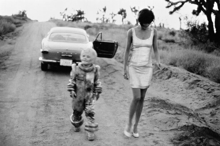 Femme et enfant, photo de Peter Lindbergh