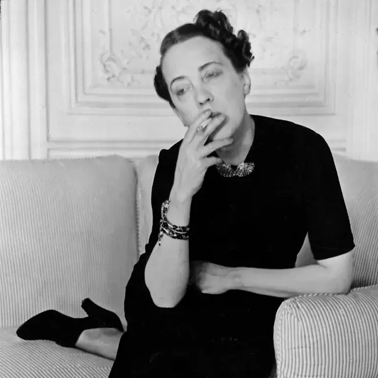 Elsa Schiaparelli au MAD : histoire d'une créatrice de génie en 6 pièces  iconiques