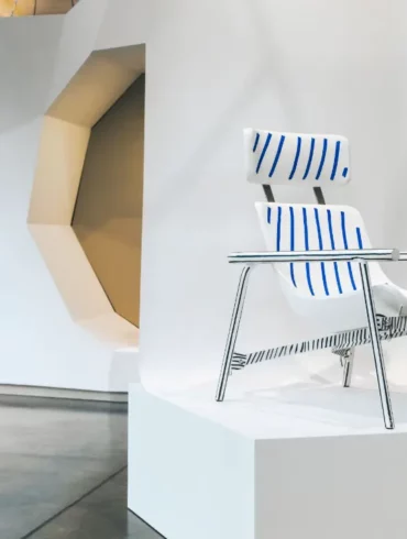 Une vente aux enchères de mobilier design par Alain Gilles