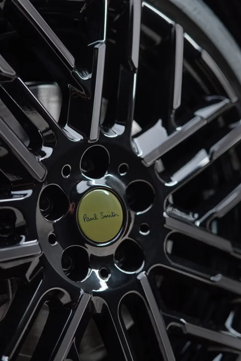 MINI Cooper SE Édition Paul Smith, citadine 100 % électrique au style britannique iconique