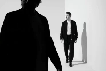 David Enhco et Marc Perrenoud sur scène rendant hommage à Chet Baker lors du concert Tribute to Chet à l’Ombrière d’Uzès.