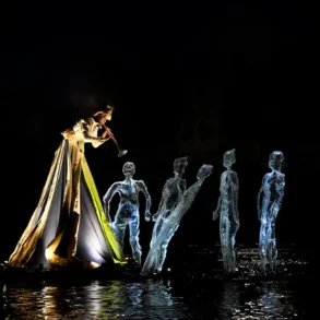 Spectacle Fabuleuse Traversée au Pont du Gard pour les 40 ans UNESCO