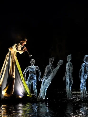 Spectacle Fabuleuse Traversée au Pont du Gard pour les 40 ans UNESCO