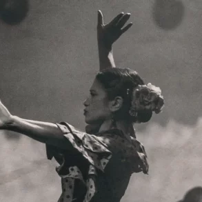 Baile flamenco à Nîmes, danseuse du off du Festival Flamenco