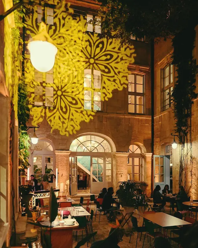patio-arlatan